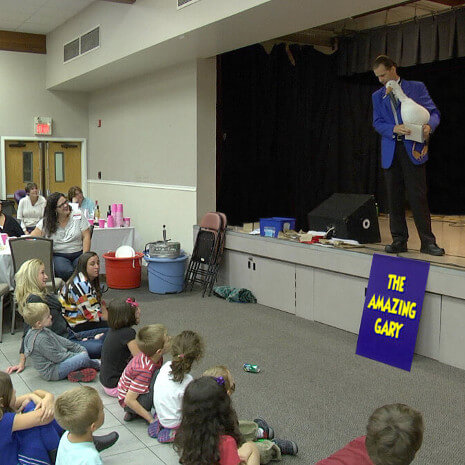 Stage show magician performance for Chicago kids!