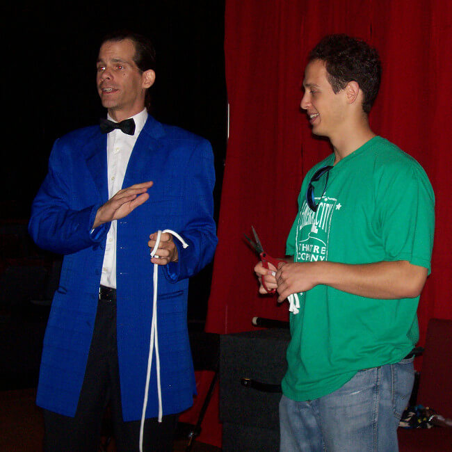 Trade show magician in Chicago performs his business magic presentation!